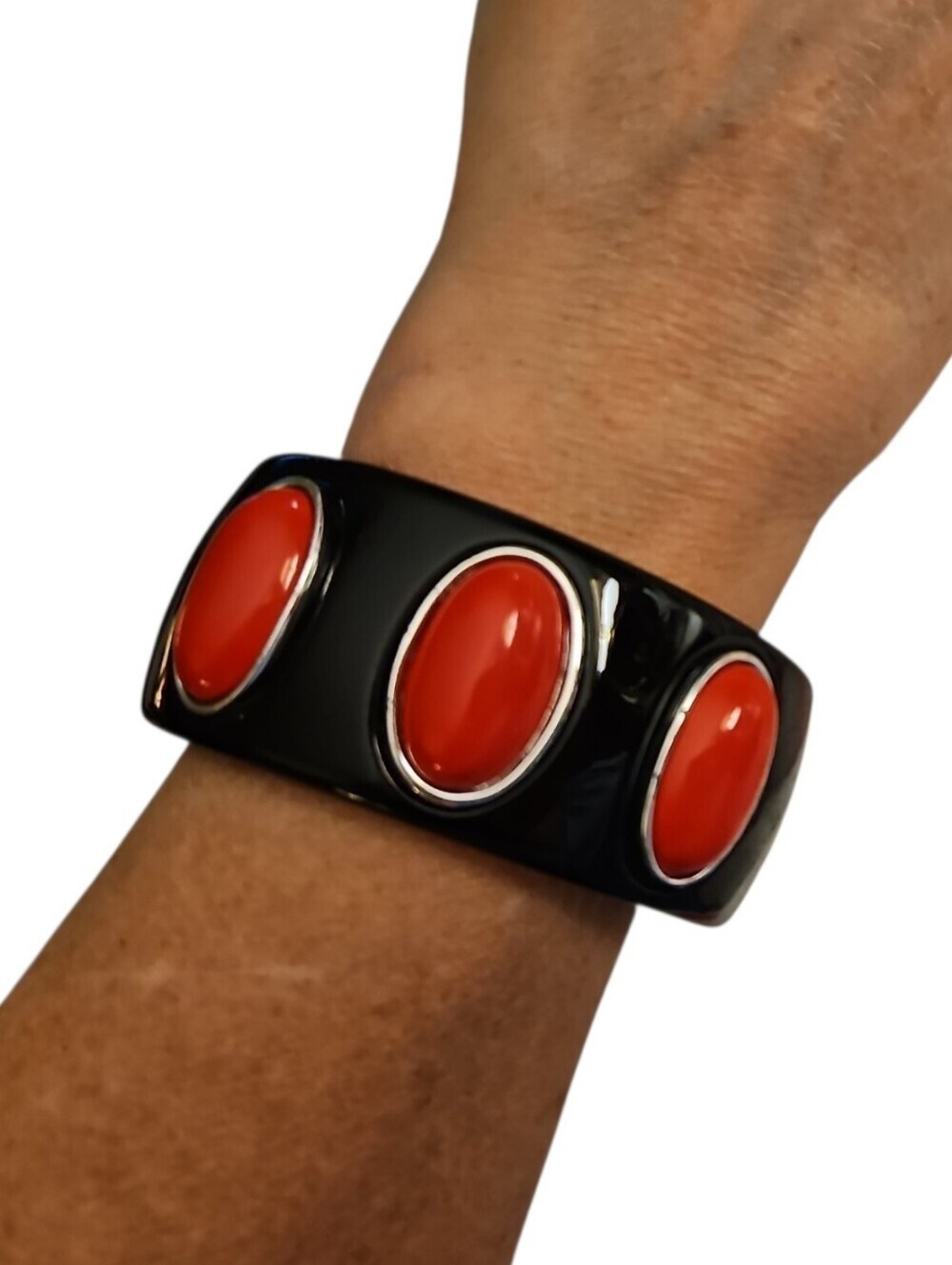 Vintage Chunky Mod Black and Red Lucite Bangle Bracelet